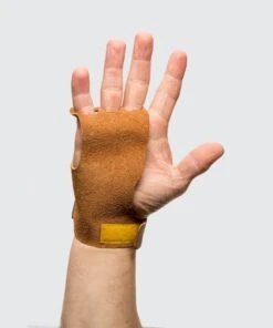 Victory Leather Grips -Fitness Equipment 3b3dbaf68507998acd6a5a5254ab2d76 5d0a74e94eae8 600x720 1