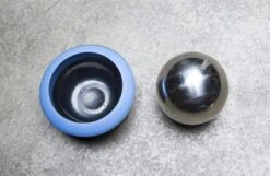 Stinger Cold Roller Massage Ball -Fitness Equipment a4300b002bcfb71f291dac175d52df94 5d0a74f05aa76 600x391 1