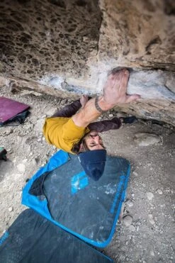 Black Diamond White Gold Loose Chalk -Fitness Equipment a554f89dd61cabd2ff833d3468e2008a 5d0a755c2df46 600x900 1