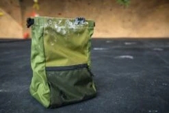 Black Diamond White Gold Loose Chalk -Fitness Equipment a554f89dd61cabd2ff833d3468e2008a 5d0a755c3cbee 600x400 1