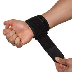 BraceUP Wrist Wraps -Fitness Equipment f7696a9b362ac5a51c3dc8f098b73923 5d0a7579cff4f